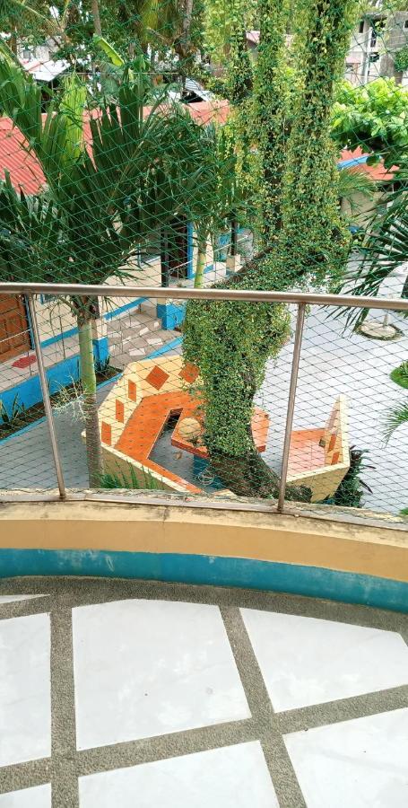 Casimero House * Manoc-Manoc