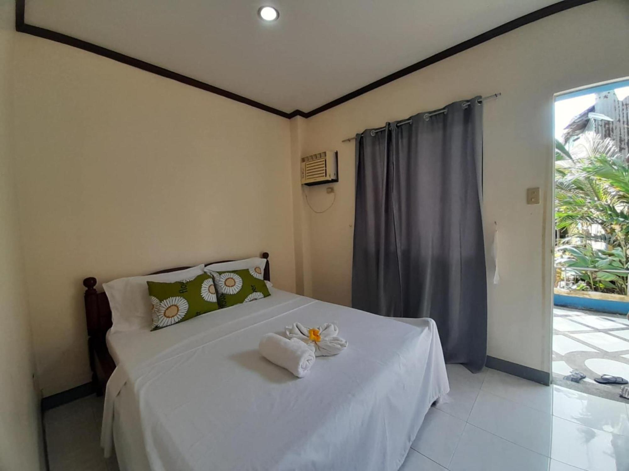 Casimero House * Manoc-Manoc